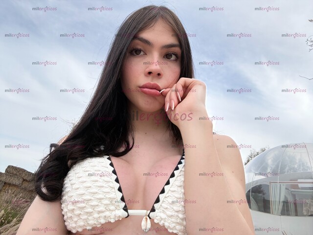 FOTOS DE EXQUISITA NENA TRANS CON HERMOSA FIGURA Y UN DELICIOSO CARAMELO