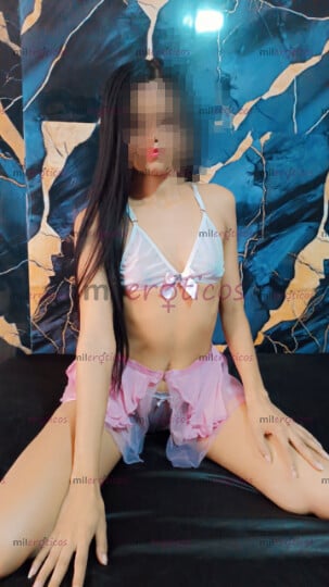 FOTOS DE HOLA POR ACA ESTA LINDA MORENA PELINEGRA DE ROSTRO HERMOSO MUY ENCANTADORA