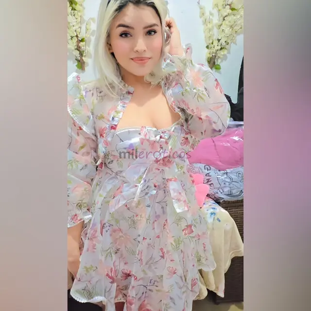Sou extremamente discreta e carinhosa adoro conversar ouvir e trocar carinho acredito que a vida esta ai pra ser vivida da melhor maneira possivel a j...