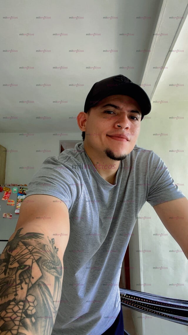 FOTOS DE CHICO JOVEN RESERVADO DISPUESTO A CUMPLIR TUS FANTASÍAS