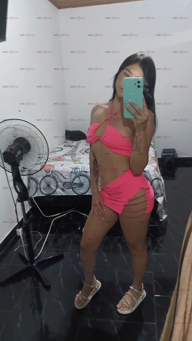 FOTOS DE CALIENTE VENEZOLANITA, HERMOSA FLAQUITA, ESTRECHITA Y APRETADITA