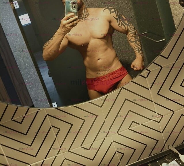 FOTOS DE GIGOLÓ PROFESIONAL CON 21 CM DE PODER LECHERO PARA TRÍOS Y MUJERES SOLAS