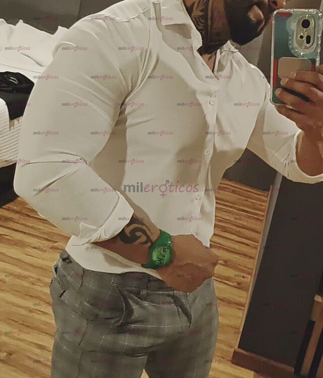 FOTOS DE GIGOLÓ PROFESIONAL CON 21 CM DE PODER LECHERO PARA TRÍOS Y MUJERES SOLAS