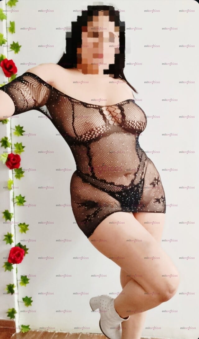 FOTOS DE NAOMI CURVY HERMOSA DAMA COMPLACIENTE PARA TI