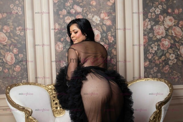 FOTOS DE PROMO COLOMBIANA SEXY Y TIERNA PAPI COMPLACIENTE