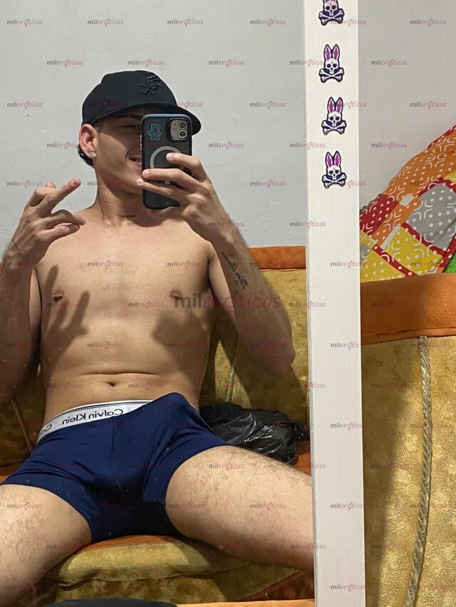 FOTOS DE MACHO SERIO CON BUENA DOTACIÓN DISPONIBLE PARA COMPLACERTE