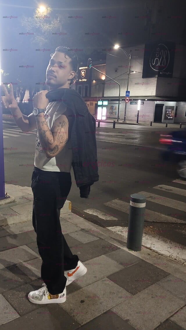 FOTOS DE CUBANO DE 24 AÑOS HETEROSEXUAL ADICTO A CUMPLIR FANTASIAS