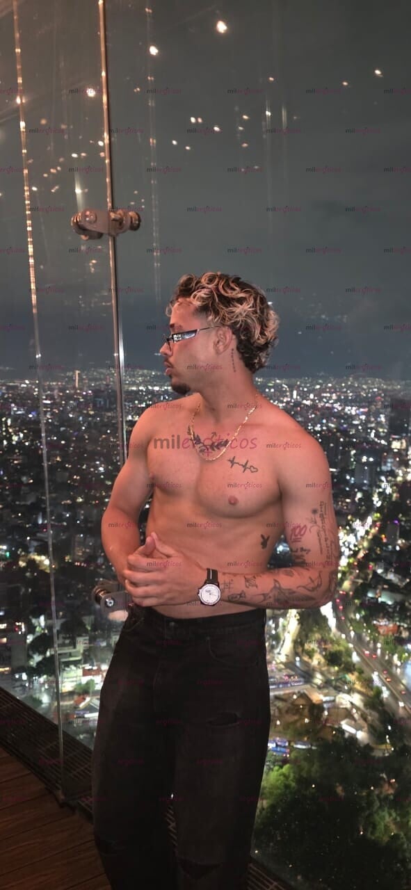 FOTOS DE CUBANO DE 24 AÑOS HETEROSEXUAL ADICTO A CUMPLIR FANTASIAS