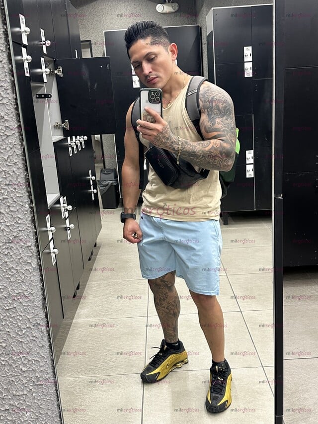 FOTOS DE JOVEN DISCRETO PARA PAREJAS SWINGER QUE QUIERAN PASAR BUEN MOMENTO SIN TABÚ
