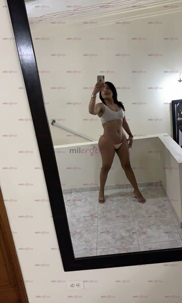FOTOS DE HOLA AMORES SOY EMMA HERMOSA INDIA . BIEN CULONA. Y HERMOSO CUERPO.