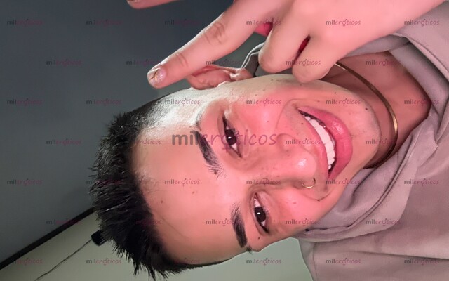 FOTOS DE MES DE PROMOS PAISA ARRECHO, DISPUESTO A COMPLACERTE