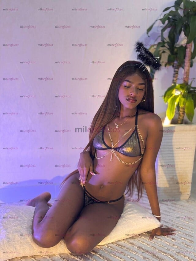 FOTOS DE CHICA MORENITA PERFIL LINDO DISPUESTA A TODO