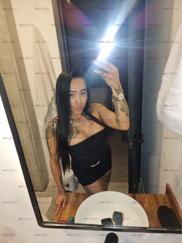 FOTOS DE TATUADITA, PELI NEGRA, PIEL SUAVE, COMPLACIENTE