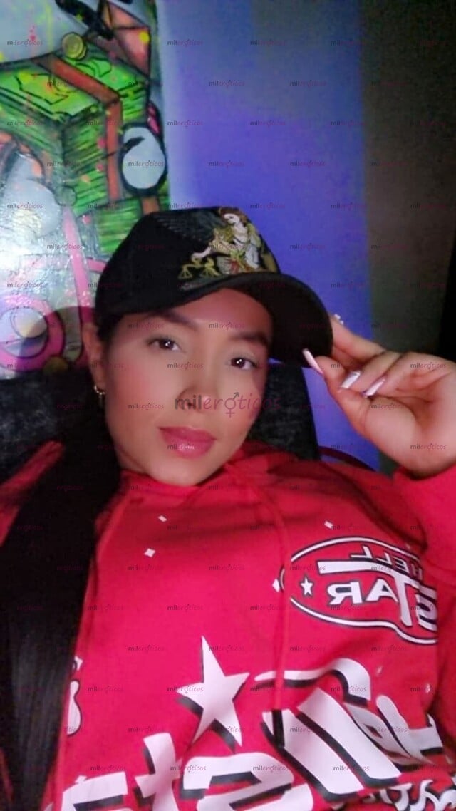 FOTOS DE TATUADITA, PELI NEGRA, PIEL SUAVE, COMPLACIENTE