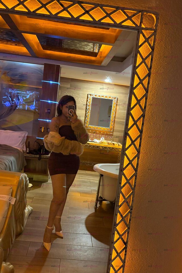 FOTOS DE ONE DAY , 17 CM OF YOUR DREAMS DELICIOUS BUTTOCKS FOR YOU MASTURBATE MILK