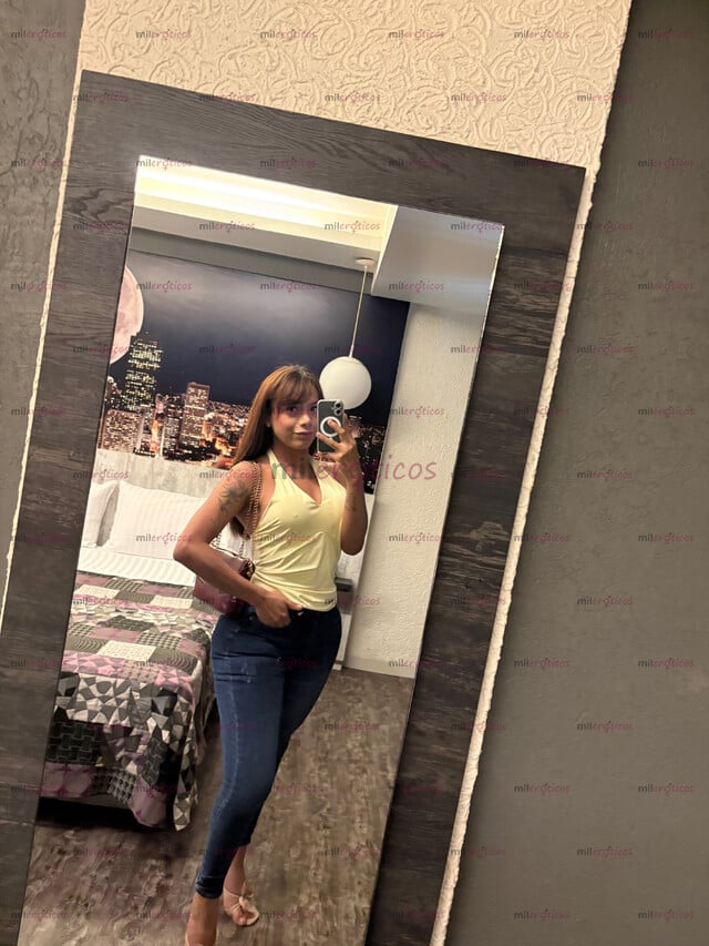 FOTOS DE ONE DAY , 17 CM OF YOUR DREAMS DELICIOUS BUTTOCKS FOR YOU MASTURBATE MILK