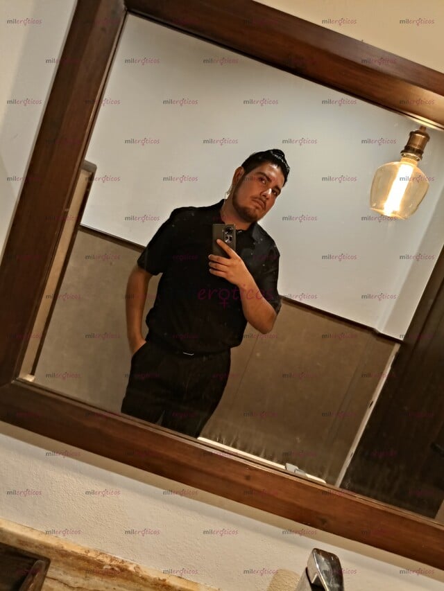 FOTOS DE JOVEN DE 22 AÑOS ACTIVO DISPUESTO A CUMPLIR TU FANTASIA EN PAREJA O SOLITARIO