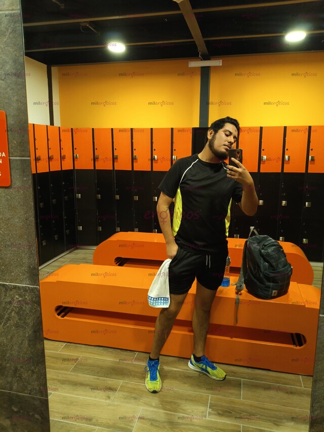 FOTOS DE JOVEN DE 22 AÑOS ACTIVO DISPUESTO A CUMPLIR TU FANTASIA EN PAREJA O SOLITARIO