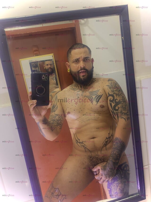 FOTOS DE MAN NUEVO SERIO TATUADO FUL COMPLACIENTE