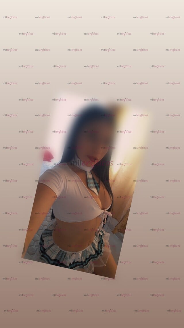 FOTOS DE ZOE ;ROLA DE CARA LINDA,CABELLO LARGO NEGRO ; DELGADA PIEL BL