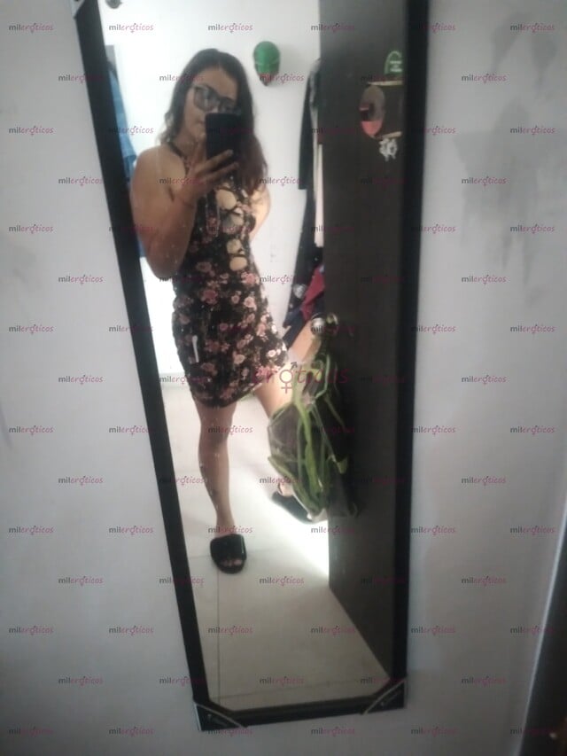 FOTOS DE CHICA FOGOSA, ALTA, MORENA, JOVENCITA; DISPONIBLE PARA TI.