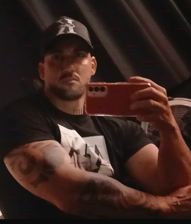 FOTOS DE SOY CUBANO BIEN CALIENTE Y 100 PORCIENTO VARONIL ESTOY AQUÍ PARA ROMPER TU CULI