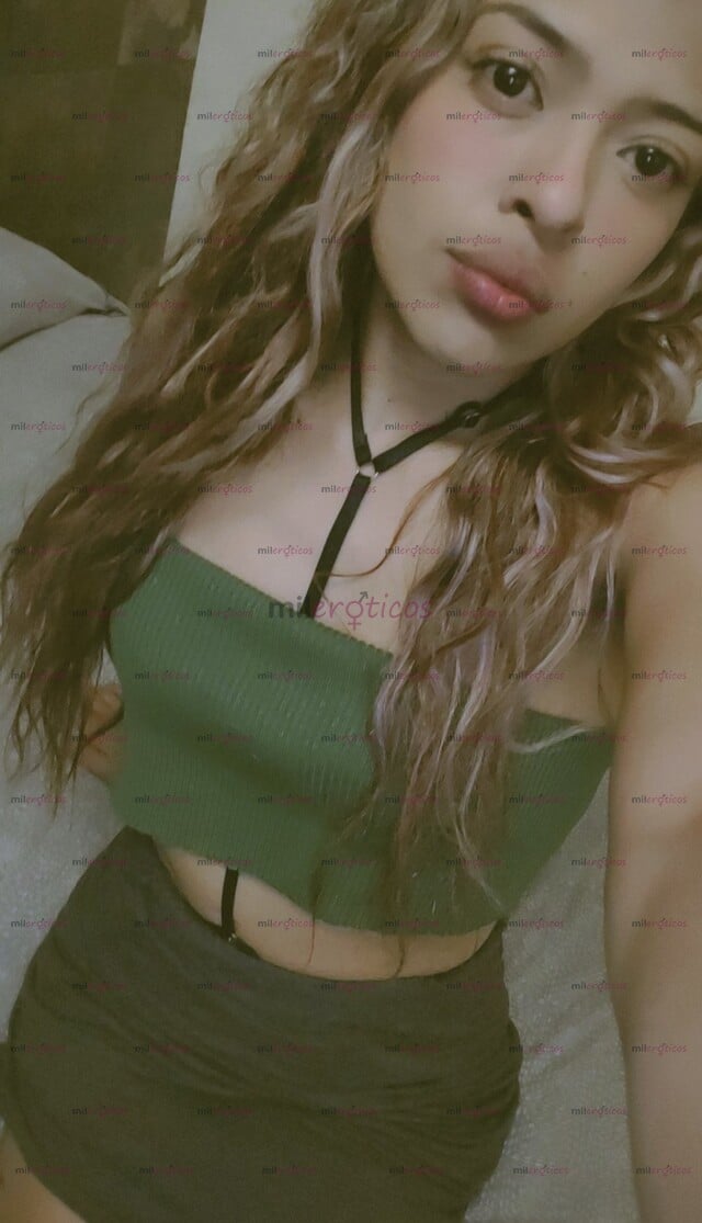 FOTOS DE HOLA SOY CRISTINA TENGO 18 AÑOS SOY UNA CHICA ATREVIDA CACHONDA ME ENCANTA COJER