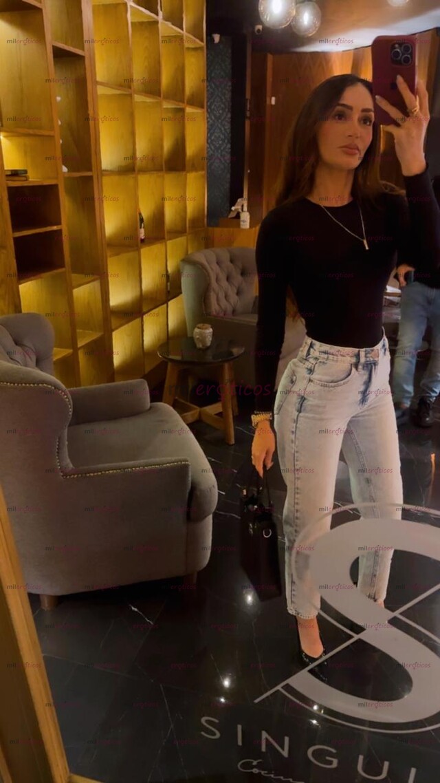 FOTOS DE LORENA COLOMBIANA CON UN PERFIL ESPECTACULAR