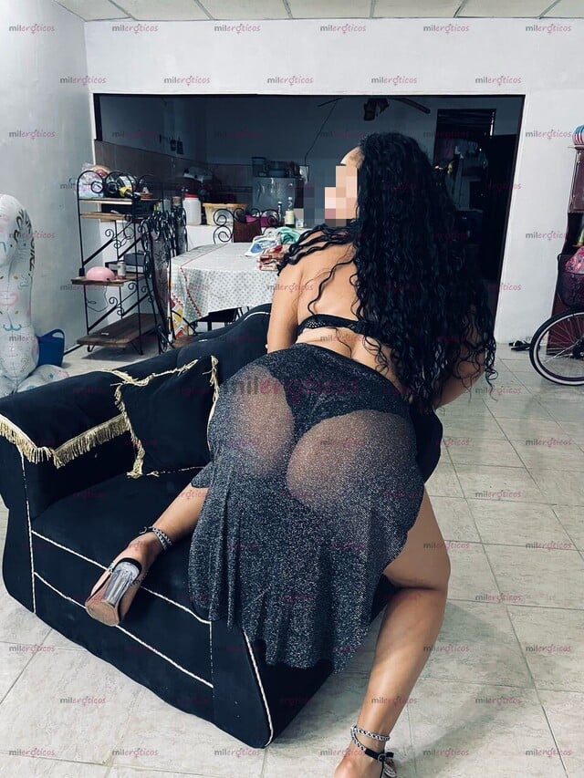 FOTOS DE LINDA Y TRAVIEZA MORENA SOY LA MEJOR COMPLACIENDO VEN PARA AA QUÉ ME HAS GEMIR