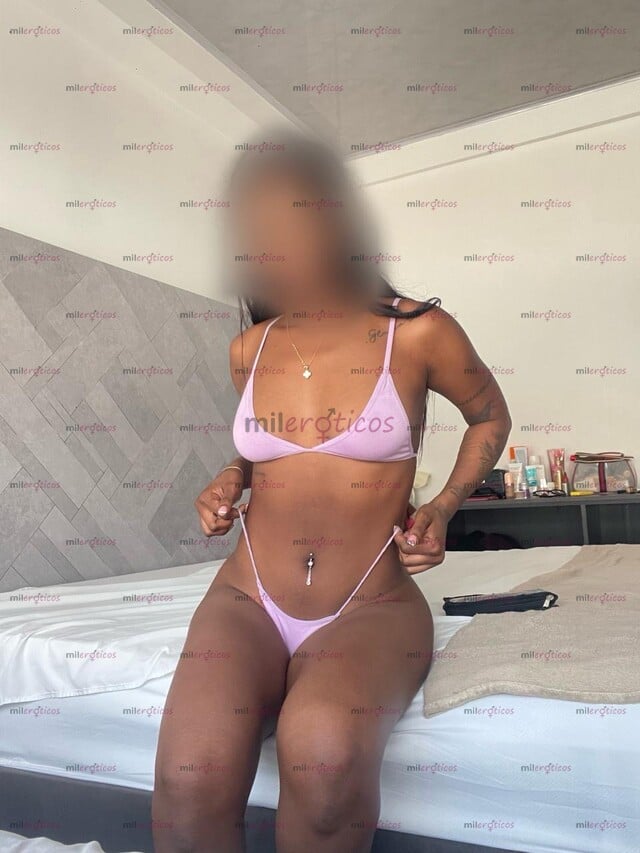FOTOS DE ALISON HERMOSA PRINCESA DE ÉBANO DE 22 AÑOS CON FIGURA ÚNICA Y NATURAL