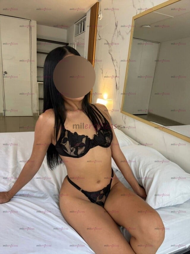FOTOS DE ANNIE PELI NEGRA, RICA, DELGADITA, CARA LINDA, ANAL Y GARGANTA PROFUNDA