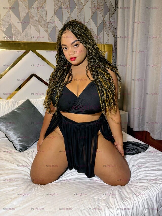 FOTOS DE CORALINE SAUNDERS, SERVICIO EXCLUSIVAMENTE A DOMICILIO