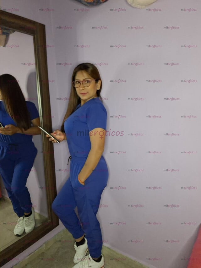 FOTOS DE MASAJE HOLISTICO, MASAJE CON PIEDRAS CALIENTES. MASAJE DE REFLEXOLOGIA PODAL