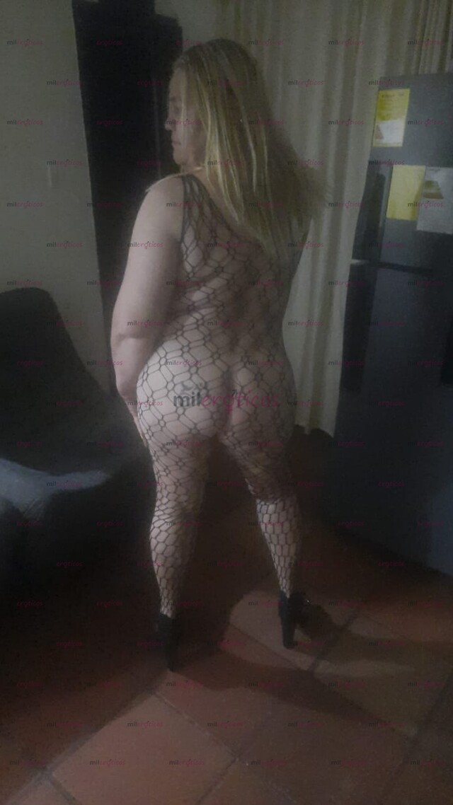 FOTOS DE UNA MONA MUY ATRACTIVA CALIENTE Y PERVERSA