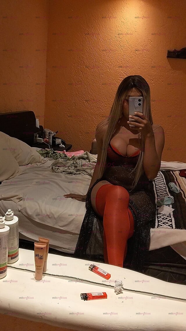 FOTOS DE CUERPO DE MUJER CON UN DELICIOSO CARAMELO ENTRE LAS PIERNAS MUY HOT