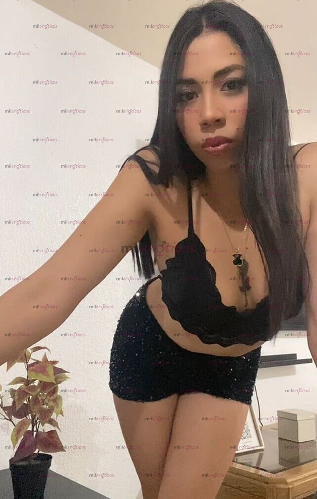 FOTOS DE PELINEGRA, FLAQUITA, COMPLACIENTE, CON GANAS DE SER TU PUTITA