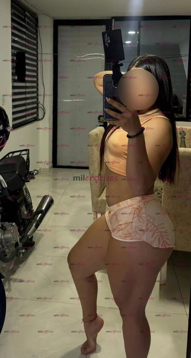 FOTOS DE CUERPO RIQUÍSIMO, PIERNAS POTENTES Y CULO PARA REBOTAR