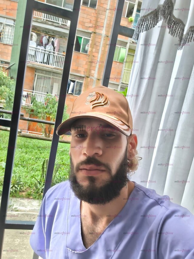 FOTOS DE VENEZOLANO HETERO Y VERGÓN NUEVO EN MEDELLÍN.