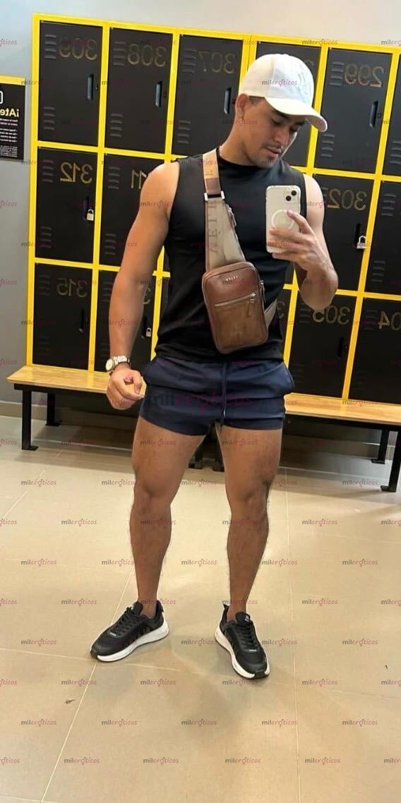 FOTOS DE JOVEN RICO Y MUY COMPLACIENTE DE PASO EN CDMX LLEGUE PARA HACERTE GEMIR MUY HOT
