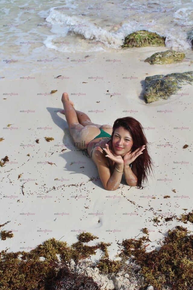 FOTOS DE SOY DELGADA PERO CON NALGUITAS BIEN DELICIOSAS, LO MEJOR DEL CALDO ES EL HUESO