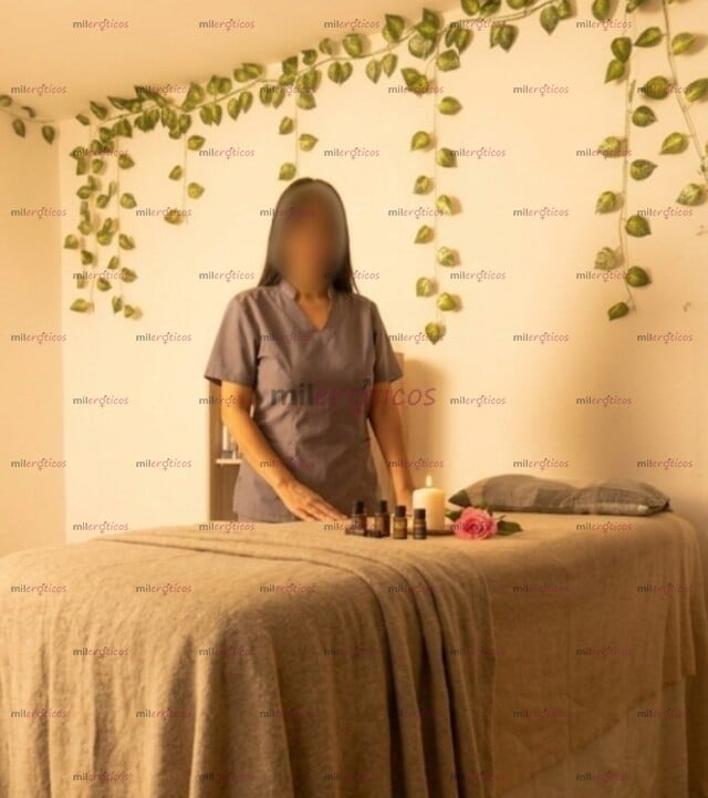 FOTOS DE UN MASAJE PARA ALIVIAR EL ESTRÉS ? O PARA CONSENTIR TU CUERPO ?