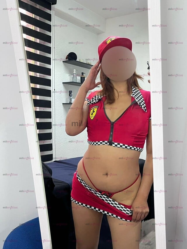 FOTOS DE HOLA MI AMOR , SOY JADE UNA MORENITA SUPER CACHONDA Y COMPLACIENTE