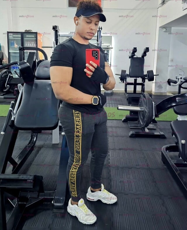FOTOS DE MASAJISTA Y SCORT VIP, CON SITIO, VARONIL, CON 20 CM LECHERO.
