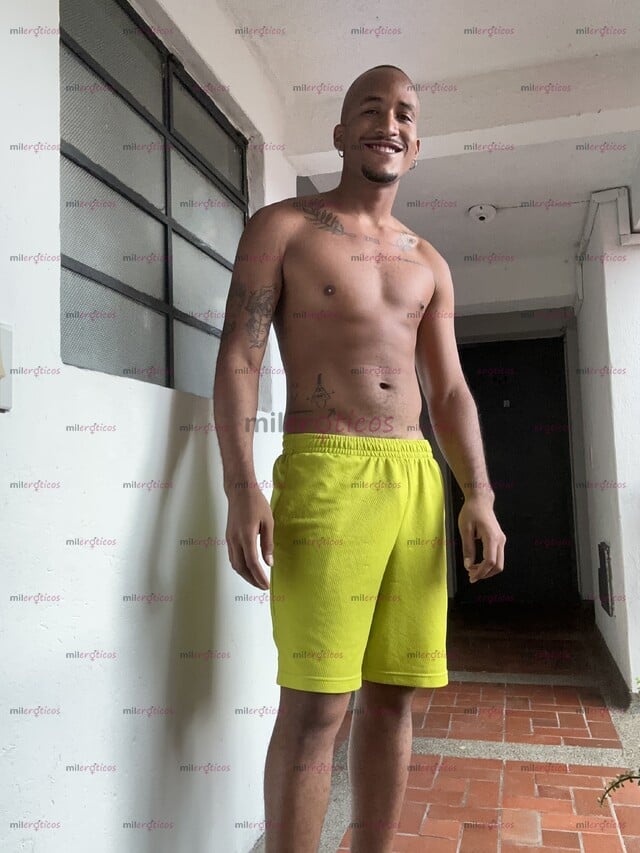 FOTOS DE NEGRO, 1,82, MACHO, COSTEÑO, 23 CM, SCORT ACTIVO 100% DISPONIBLE AHORA