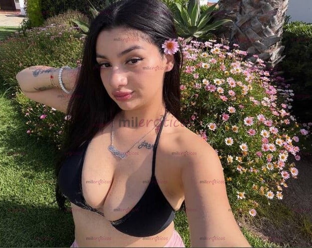 FOTOS DE CHICHONA CULONA FLAQUITA, QUE MAS QUIERES BB, VEN POR MI