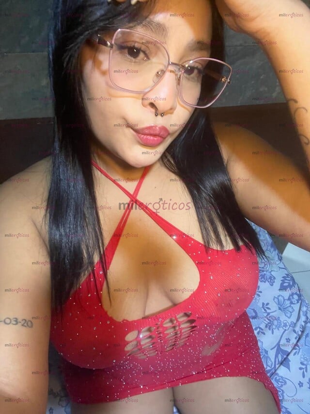 FOTOS DE DELICIOSA Y RICA TRIGUEÑA DISPUESTA A COMPLACERTE Y A LLENARTE DE LUJURIA