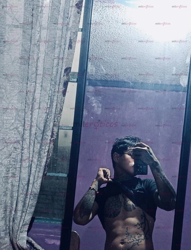 FOTOS DE SEXOSERVIDOR CHAKAL PARA HOMBRES, MUJERES Y TRANS TATUADO Y MAMADO