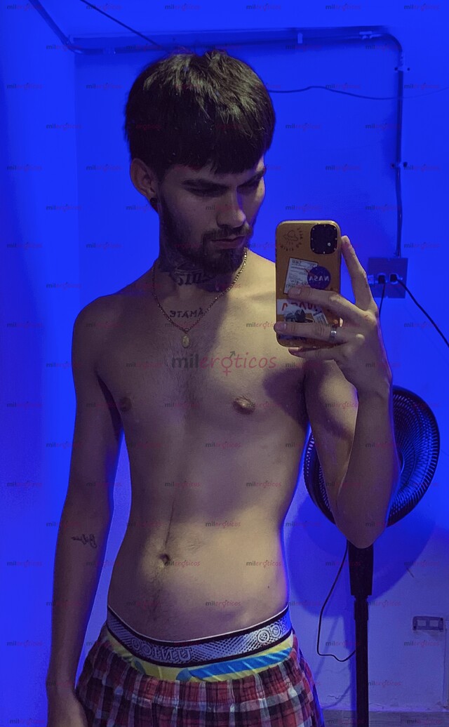 FOTOS DE JOVEN SERIO VERS PASIVO. TENGO SITIO, PINTA Y ARRECHO