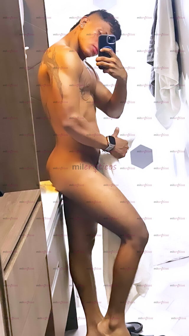 FOTOS DE JOVEN PINTA MASCULINO CON BUEN CUERPO ATLÉTICO VERSÁTIL PASIVO TRAGÓN