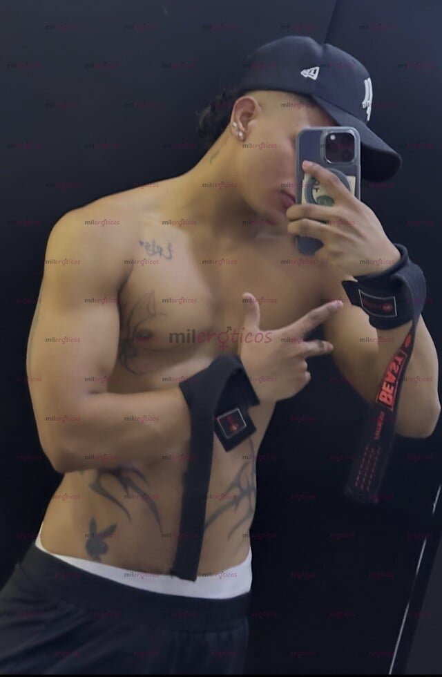 FOTOS DE JOVEN PINTA MASCULINO CON BUEN CUERPO ATLÉTICO VERSÁTIL PASIVO TRAGÓN